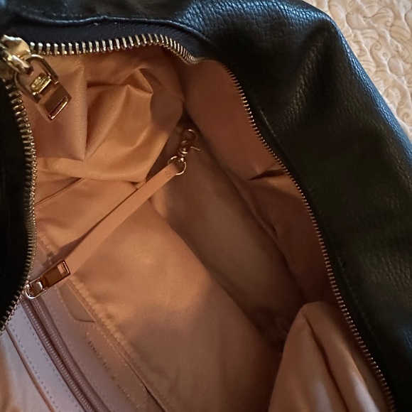 Poppy and Peonies hobo in black. - Picture 4 of 5